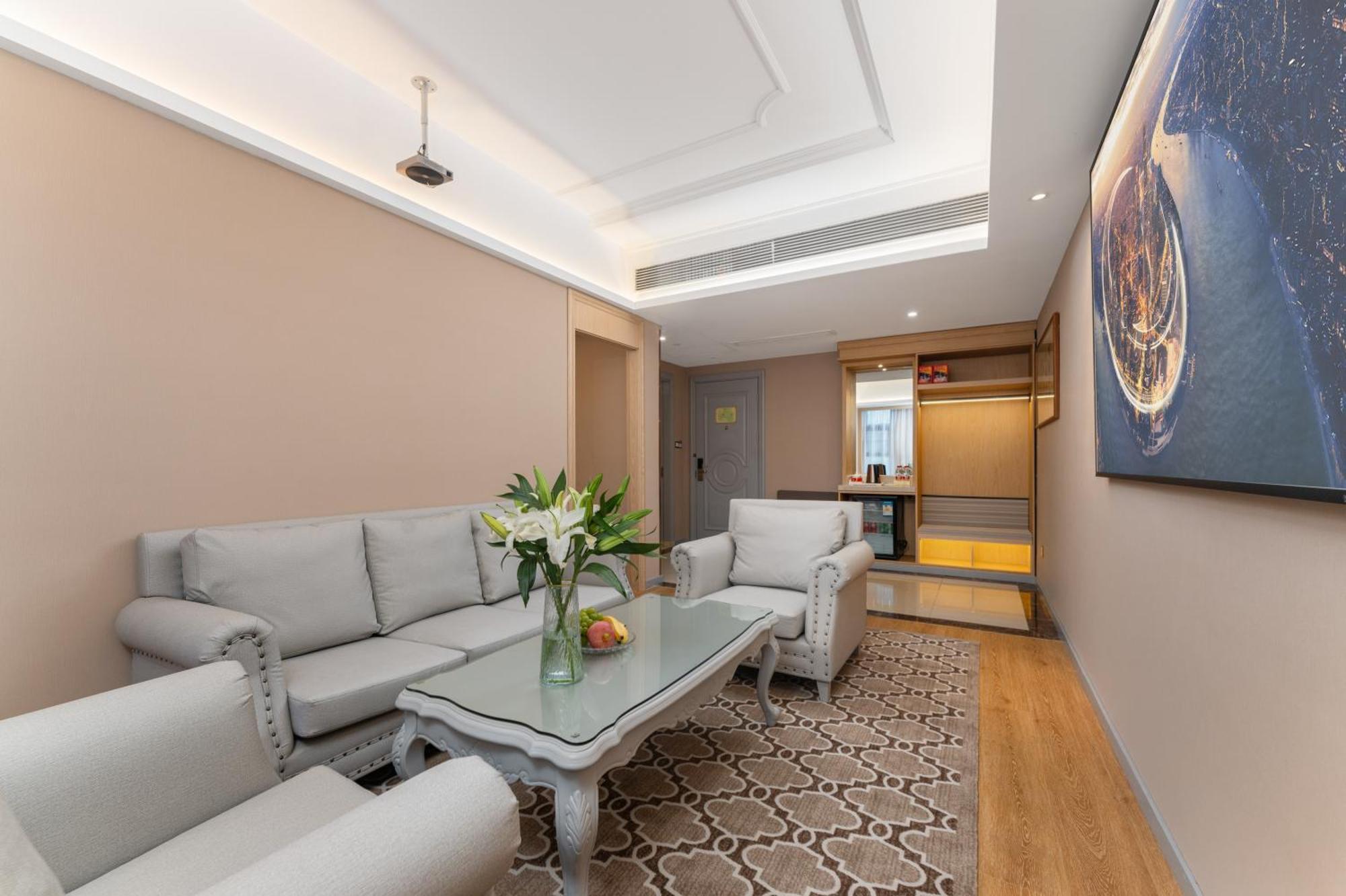 Viana International Hotel: Airport And Free Trade Zone With Shuttle Service 4* Shanghai